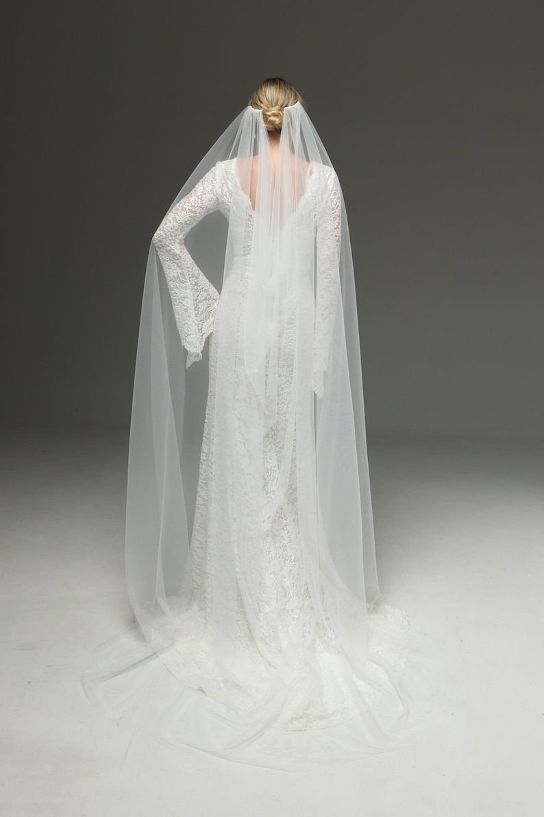 Bridal Veil from Soft Tulle, One-Tier Draped Veil, 1920s Boho Style, Elegant Classic Wedding Veil,M1107