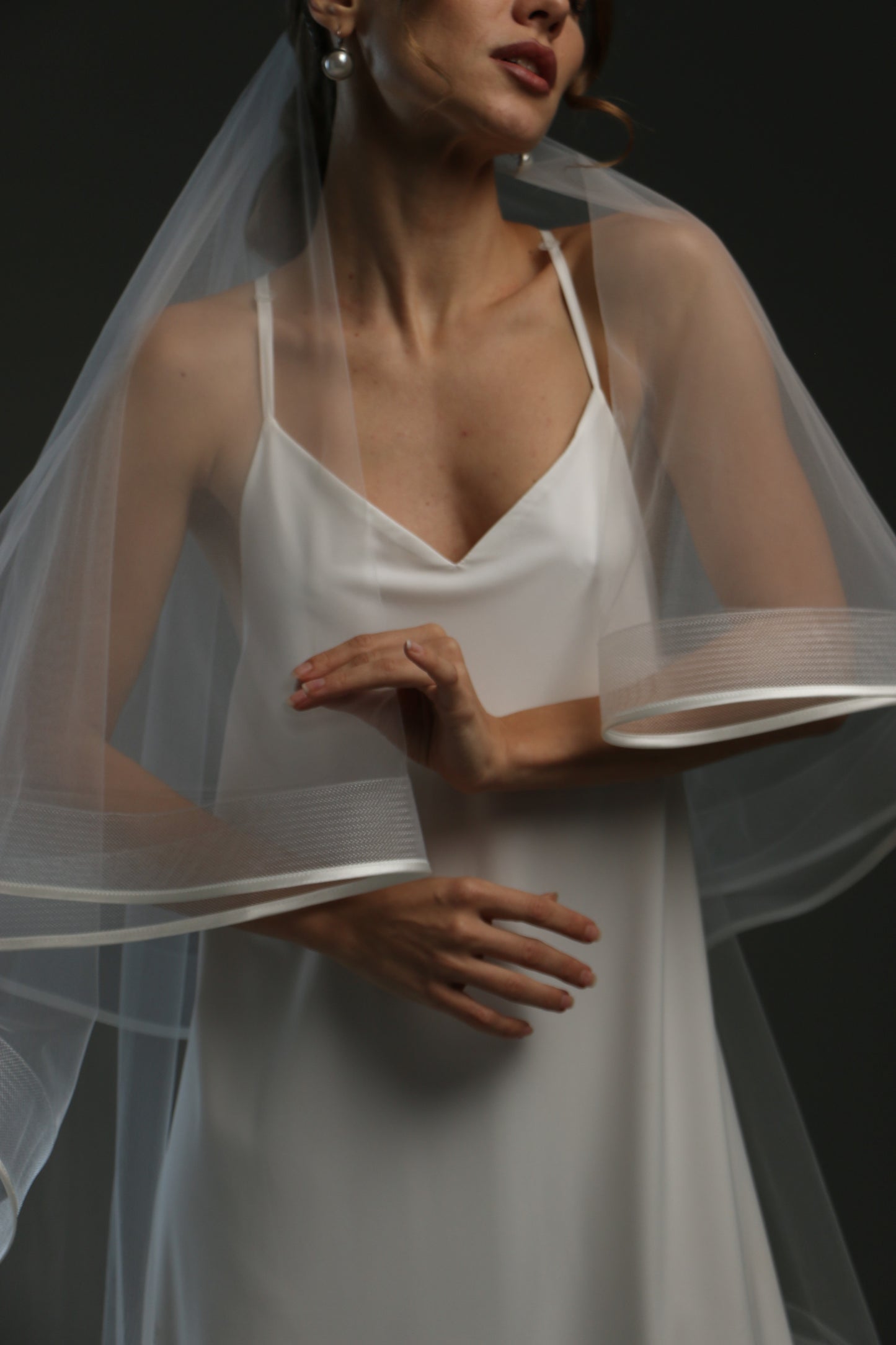 Cascade bridal veil with satin ribbon | Wedding veil with horsehair trim | Elegant flowing design - M1040
