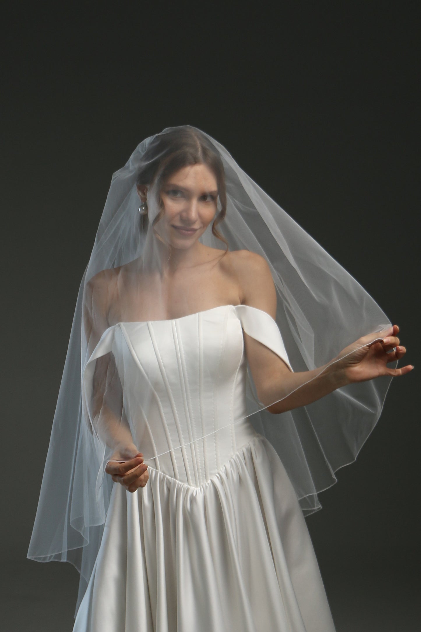 Classic Sheer Bridal Veil – Soft Tulle, 2 Layers, Floor Length with Pencil Edge