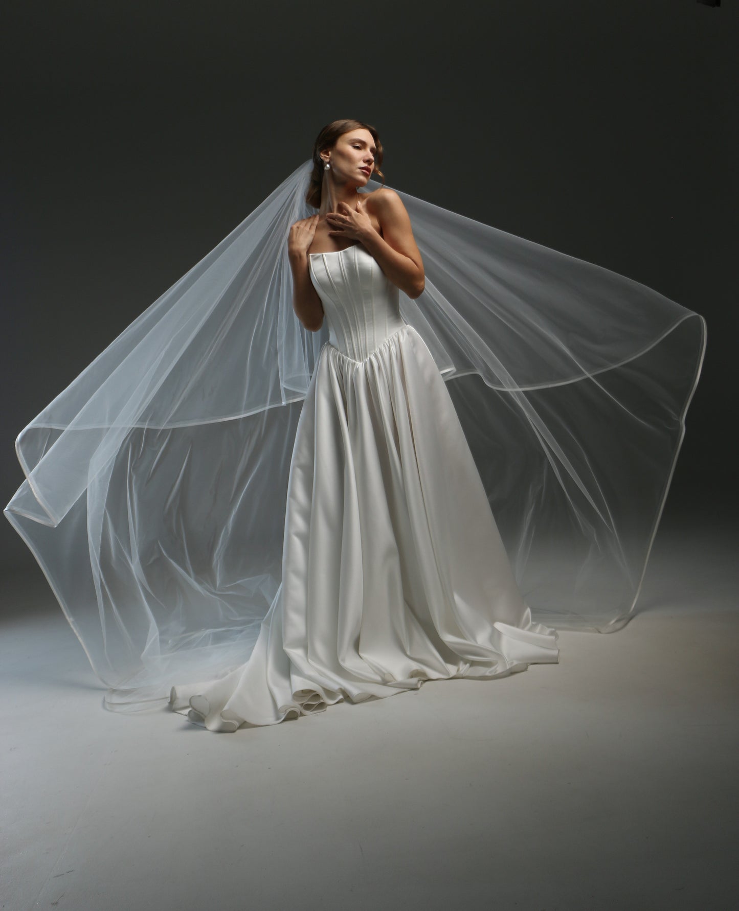 Ivory Satin Edge Veil – Double Layer Soft English Tulle Fingertip Drop Veil with Horsehair Trim