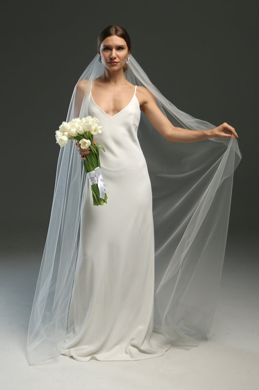 Cut Edge Wedding Veil – Elegant Ivory 1-Layer Fingertip Veil | Soft Sheer Bridal Tulle, Simple & Classic Style - M1050