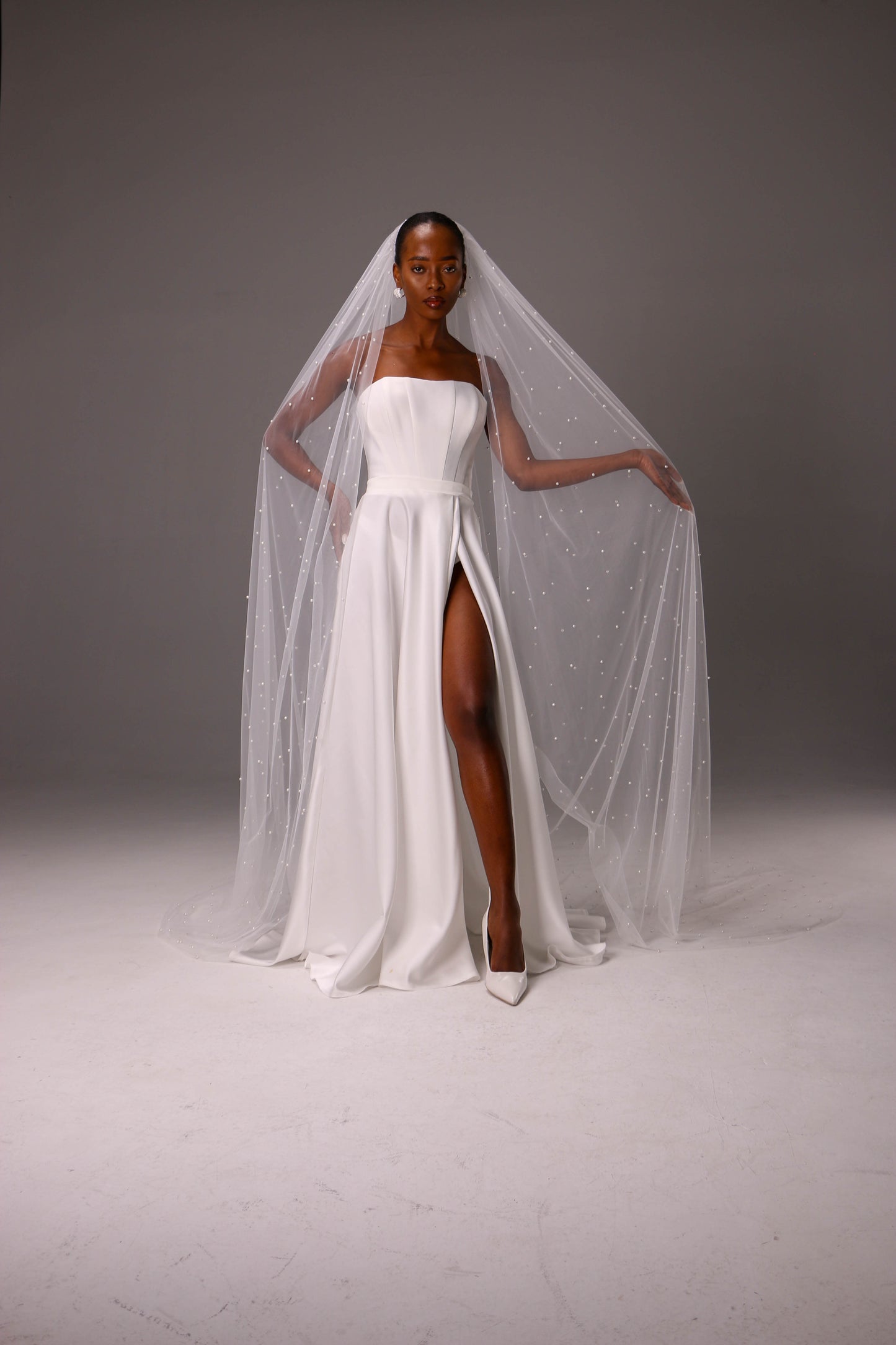 Simple Pearl Bridal Veil – One Tier