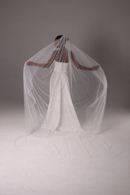 Simple Pearl Bridal Veil – One Tier   - M1062