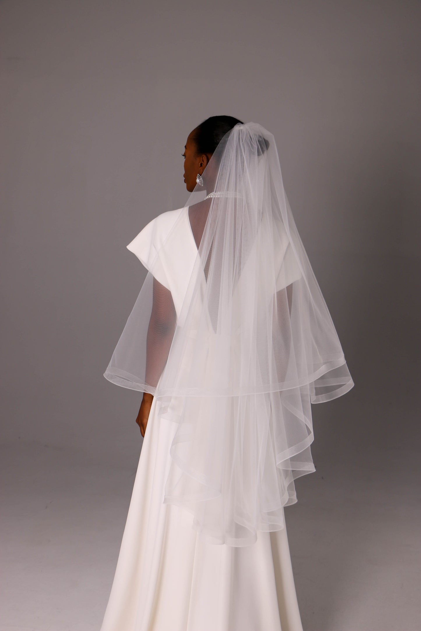 Two-Tier Horsehair Trim Bridal Veil
