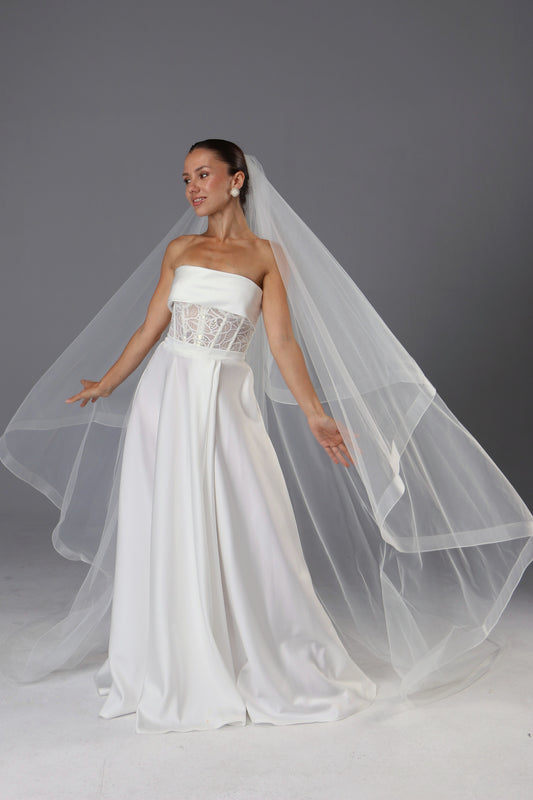 Two Tier Ivory Bridal Veil: Horsehair Edge, Italian Tulle - M1086