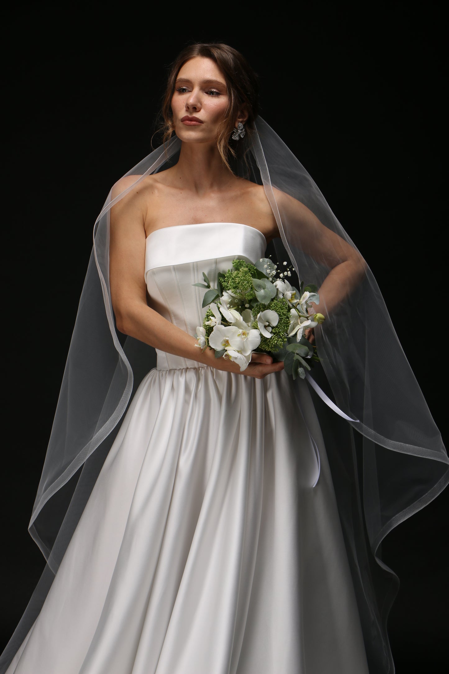 Cascade One Tier Bridal Veil with Horsehair Trim – Classic & Elegant Wedding Veil