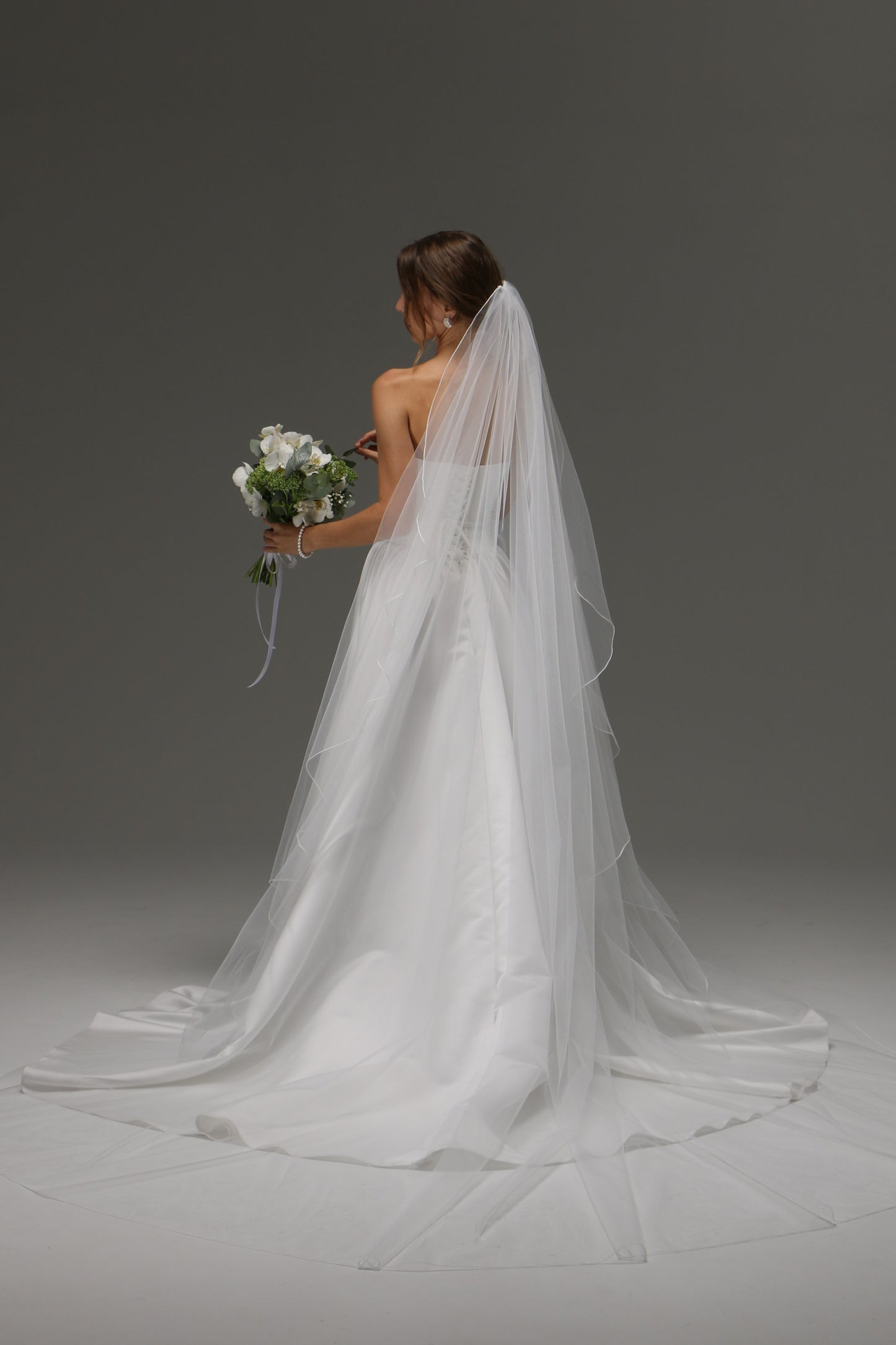 One Tier Cascade Pencil Edge Wedding Veil – Soft Minimal Sheer Bridal Veil, simple veil