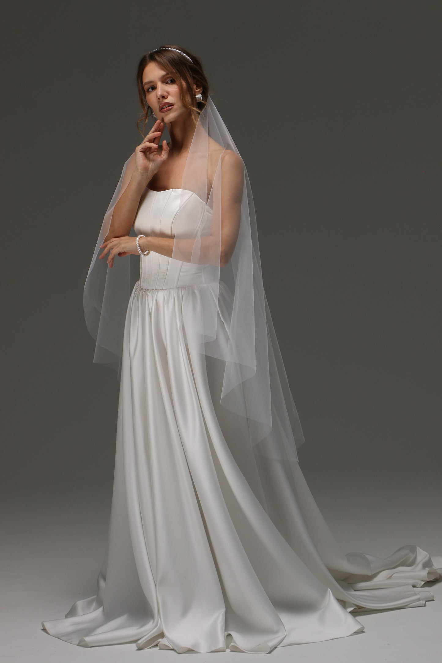 One Tier Cascade Veil with Raw Edge | Soft Ivory Cathedral Wedding Veil | Classic Soft Bridal Veil