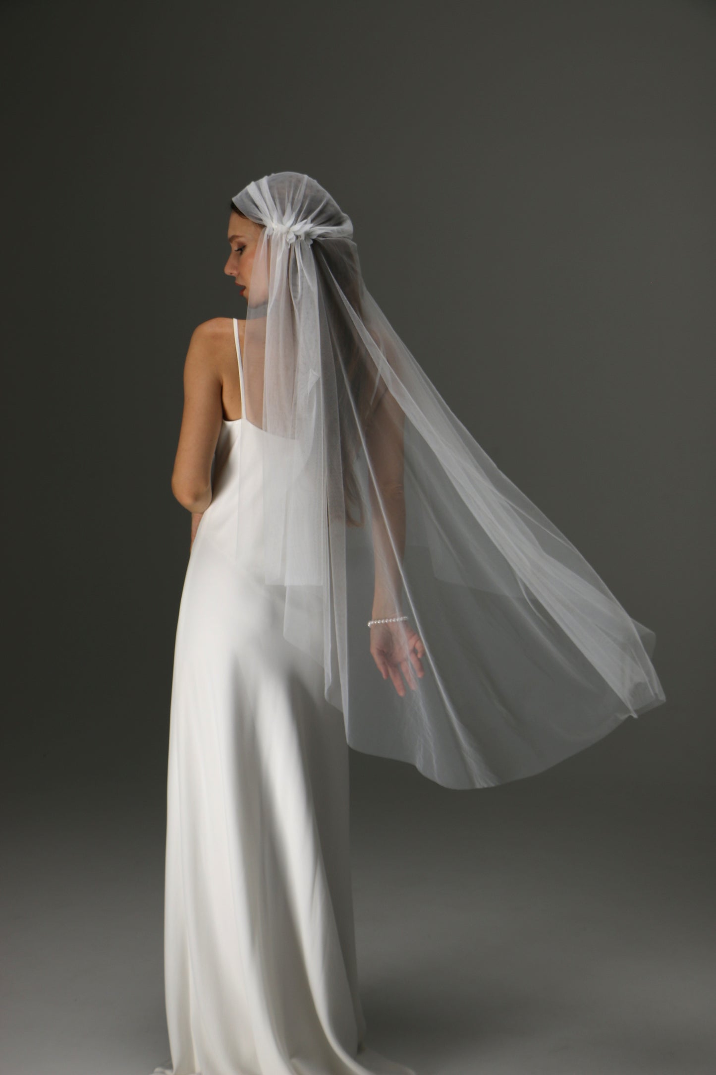 Juliet Cap Veil with 3D Butterflies – One Tier Soft Tulle Boho Bridal Veil - M1010