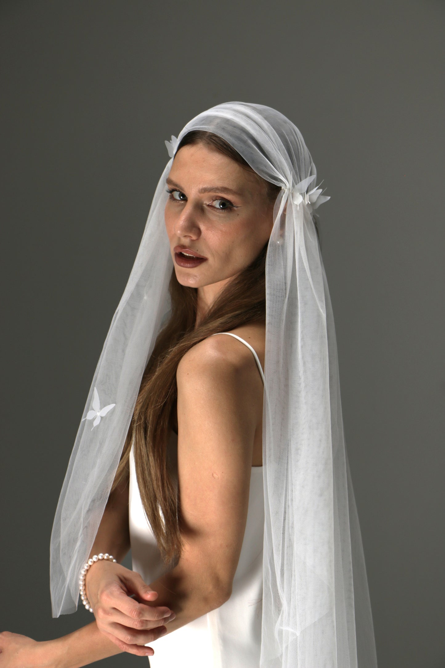 Juliet Cap Veil with 3D Butterflies – One Tier Soft Tulle Boho Bridal Veil - M1010