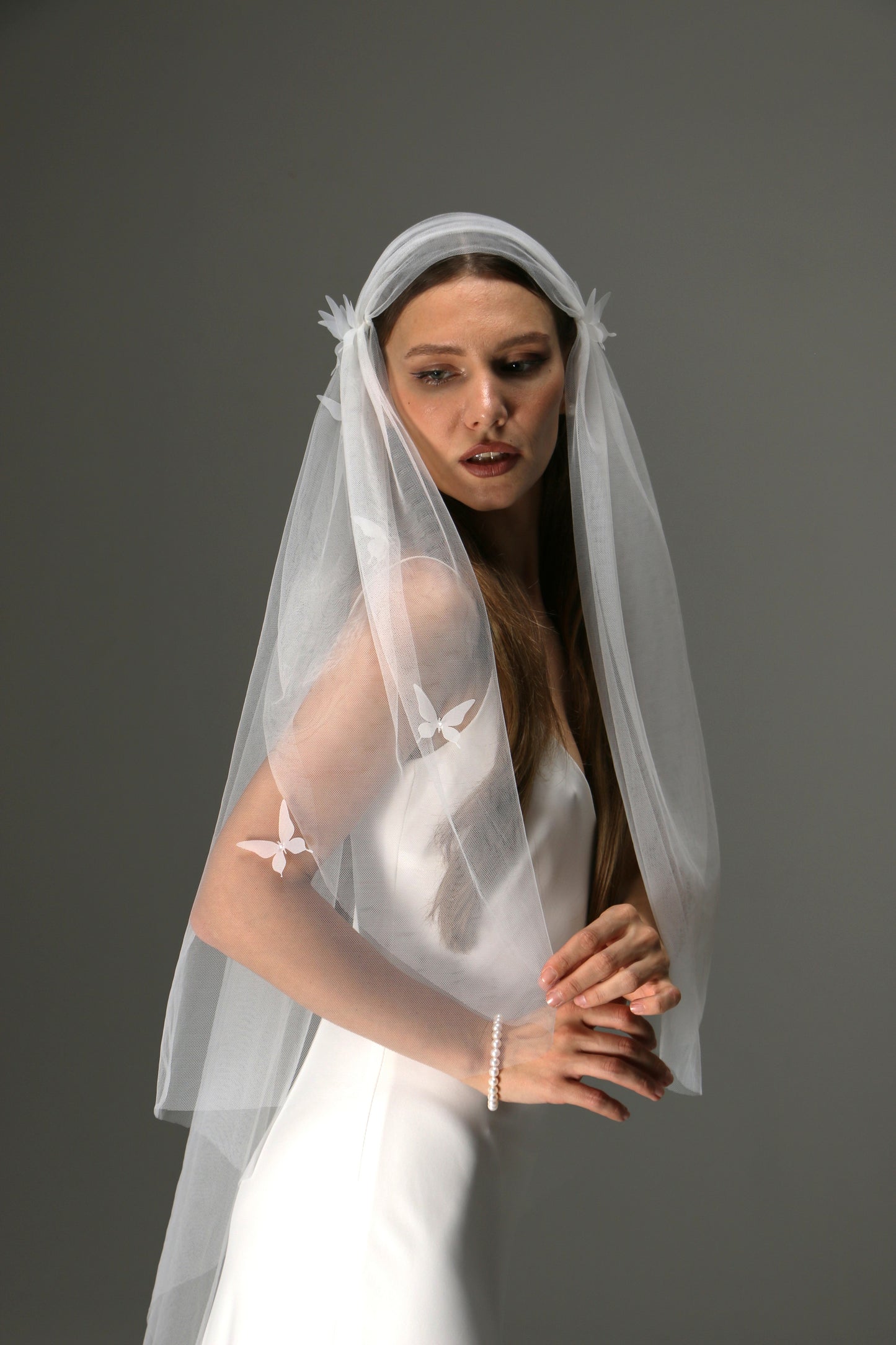 Juliet Cap Veil with 3D Butterflies – One Tier Soft Tulle Boho Bridal Veil - M1010