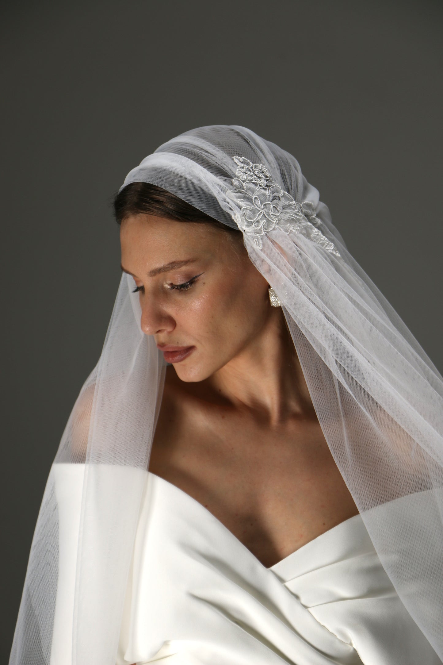 Juliet Cap Veil with Lace Appliqués – One Tier Cascade Soft Tulle Bridal Veil - M1006