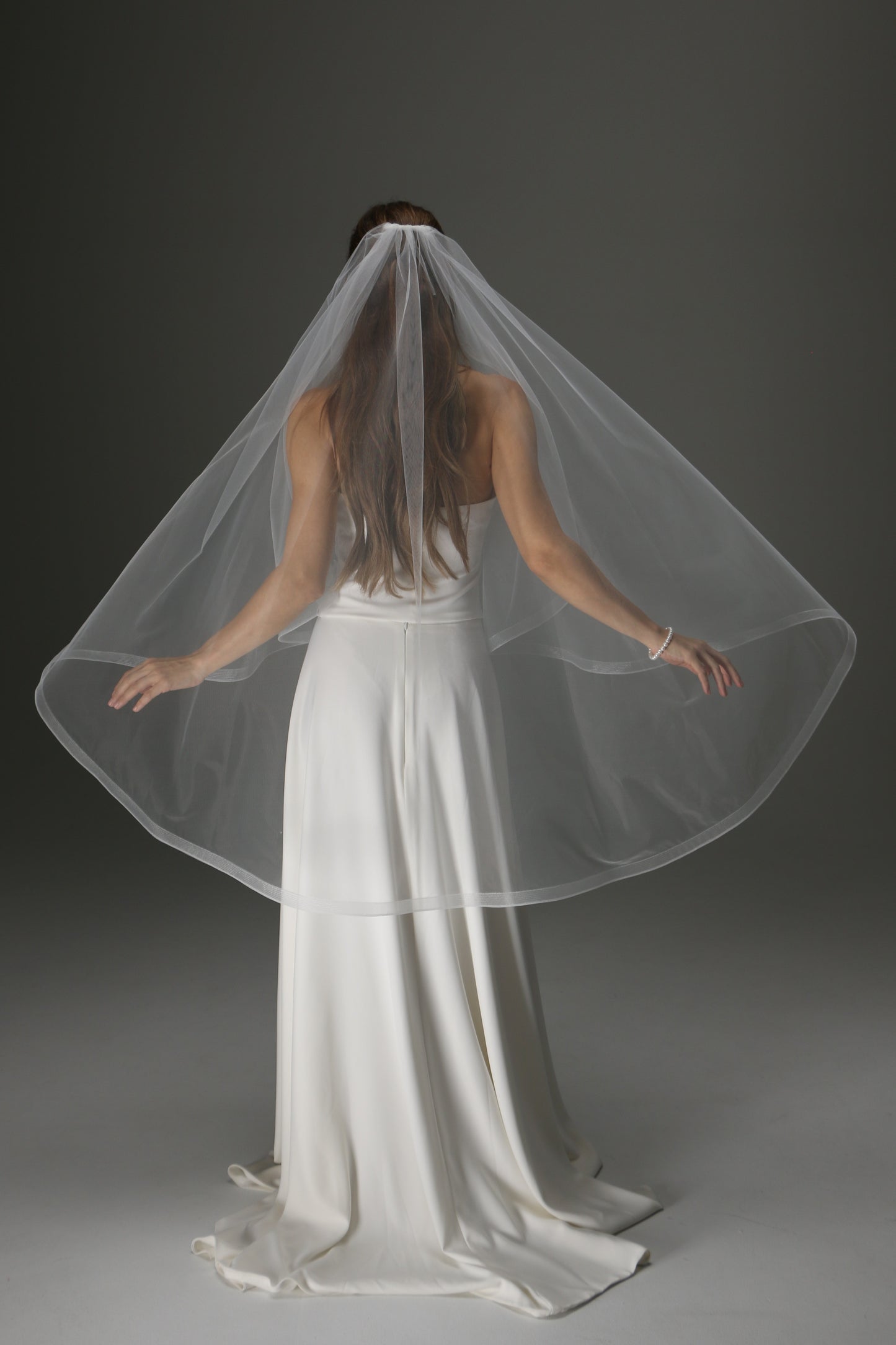 One Tier Cascade Bridal Veil with Horsehair Trim | Soft Tulle Wedding Veil - M1003