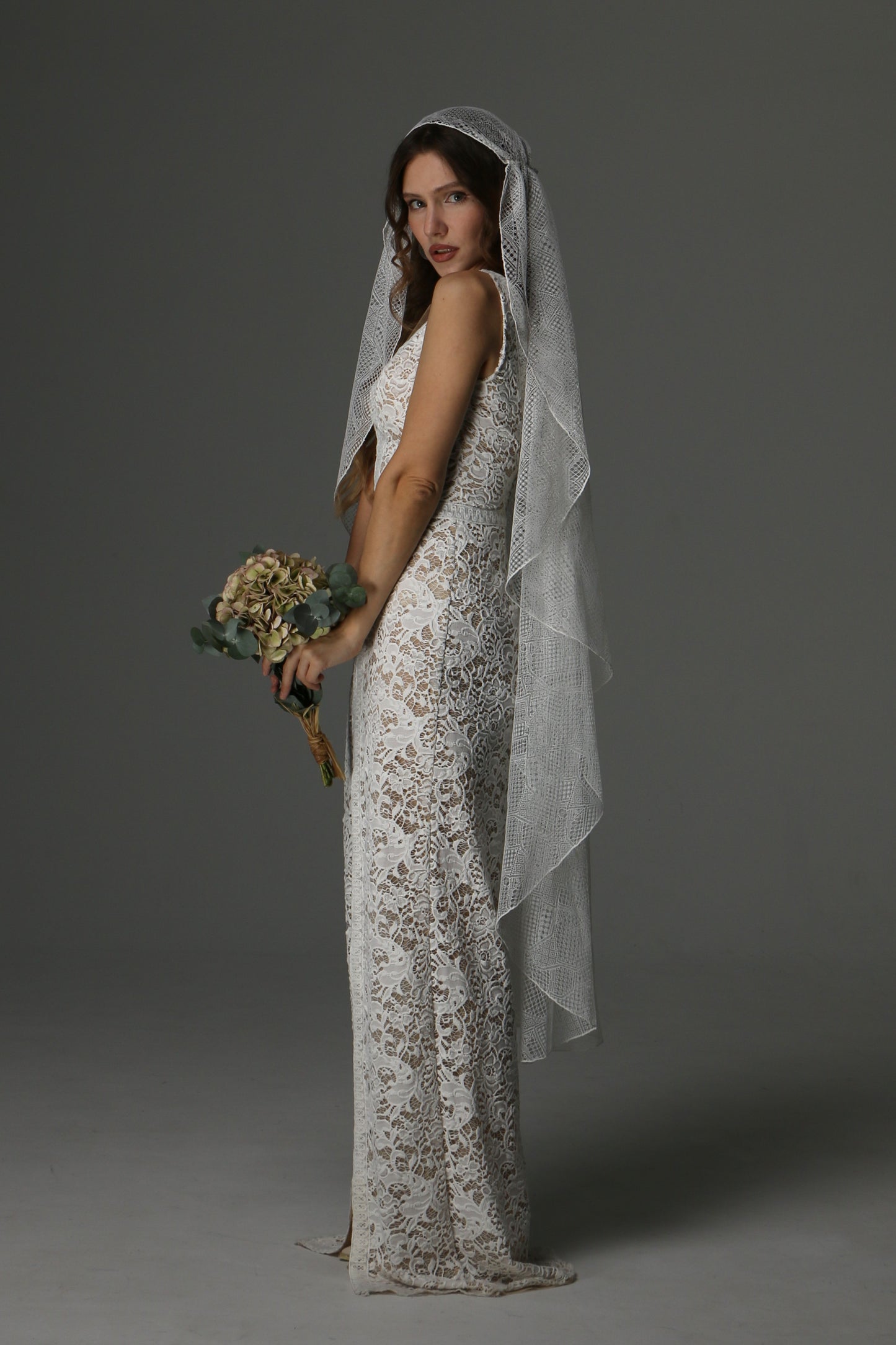 Romantic Boho Chantilly Lace Veil – One Tier Juliet Cap Style - M1071