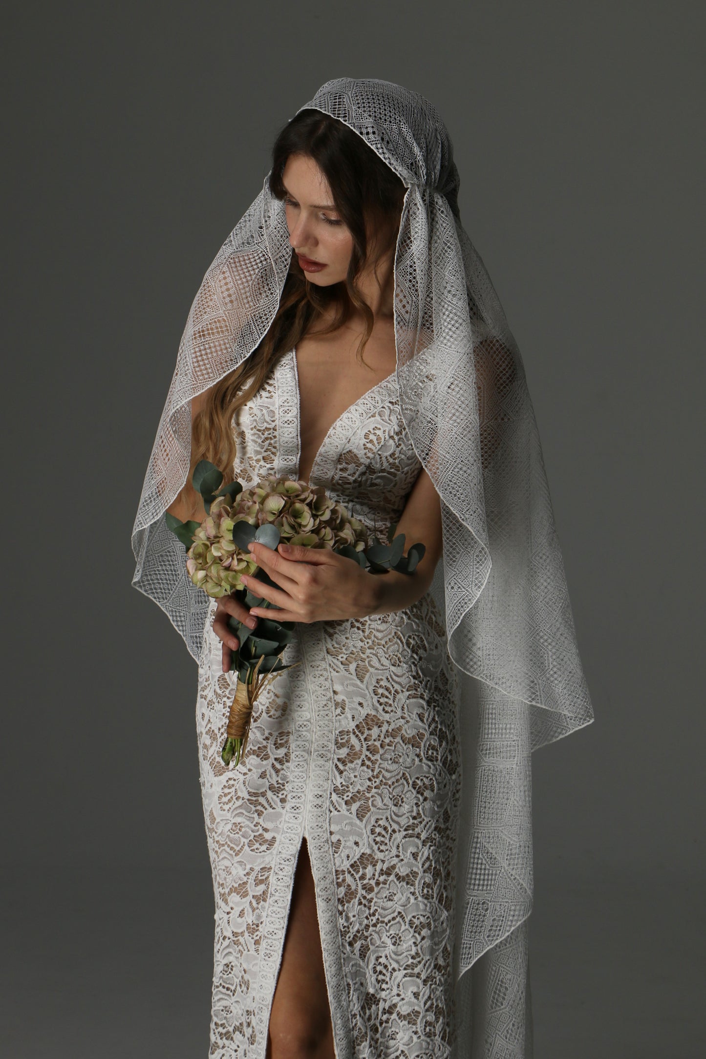 Romantic Boho Chantilly Lace Veil – One Tier Juliet Cap Style - M1071