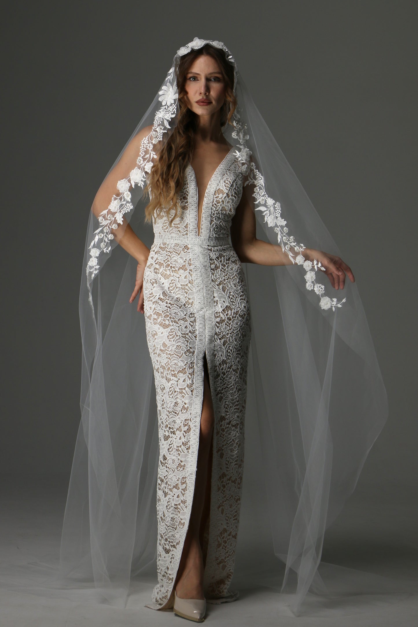 Modern Lace Appliqué Mantilla Veil – One Layer Boho Bridal Veil - M1073