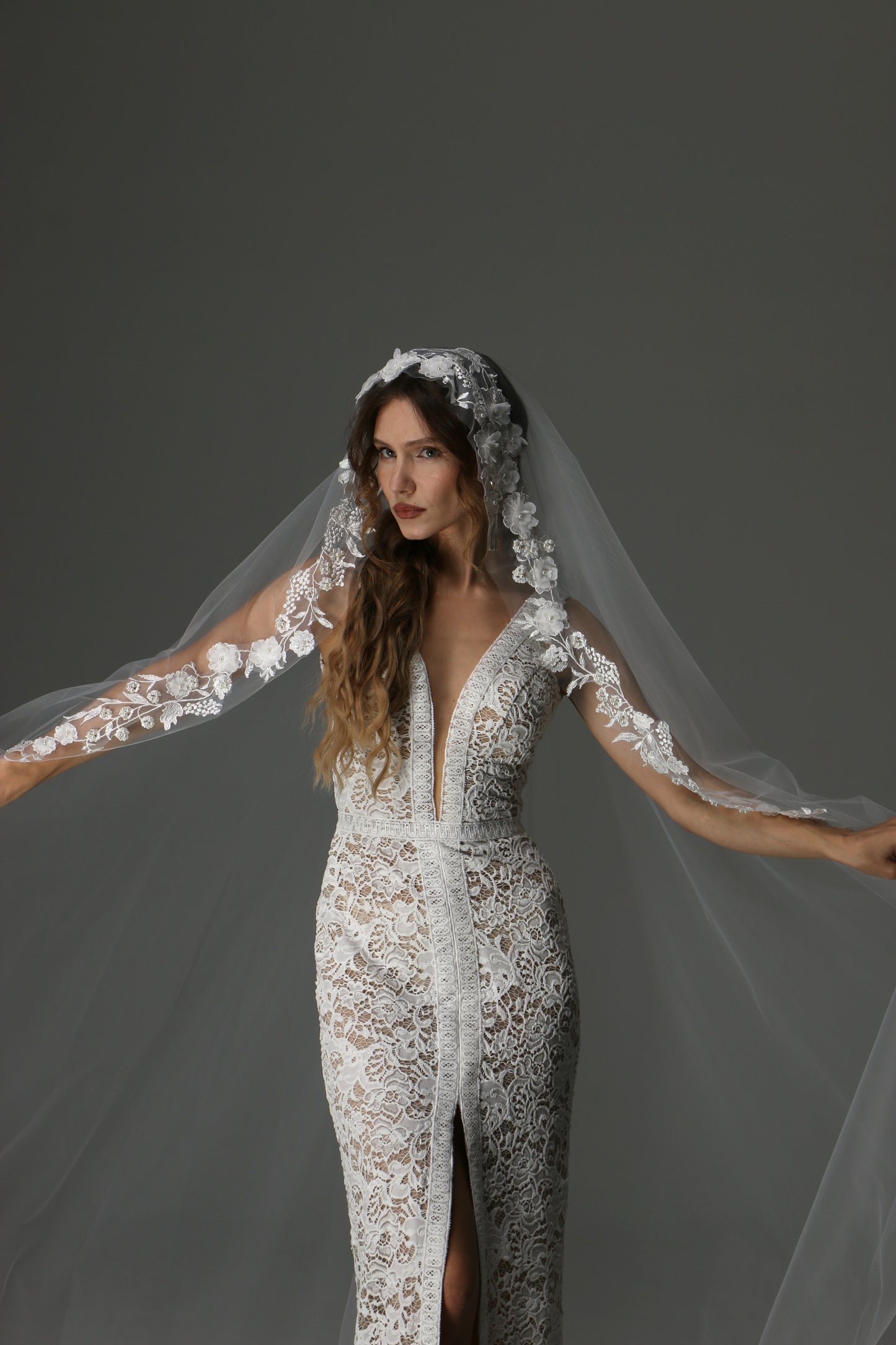 Modern Lace Appliqué Mantilla Veil – One Layer Boho Bridal Veil - M1073