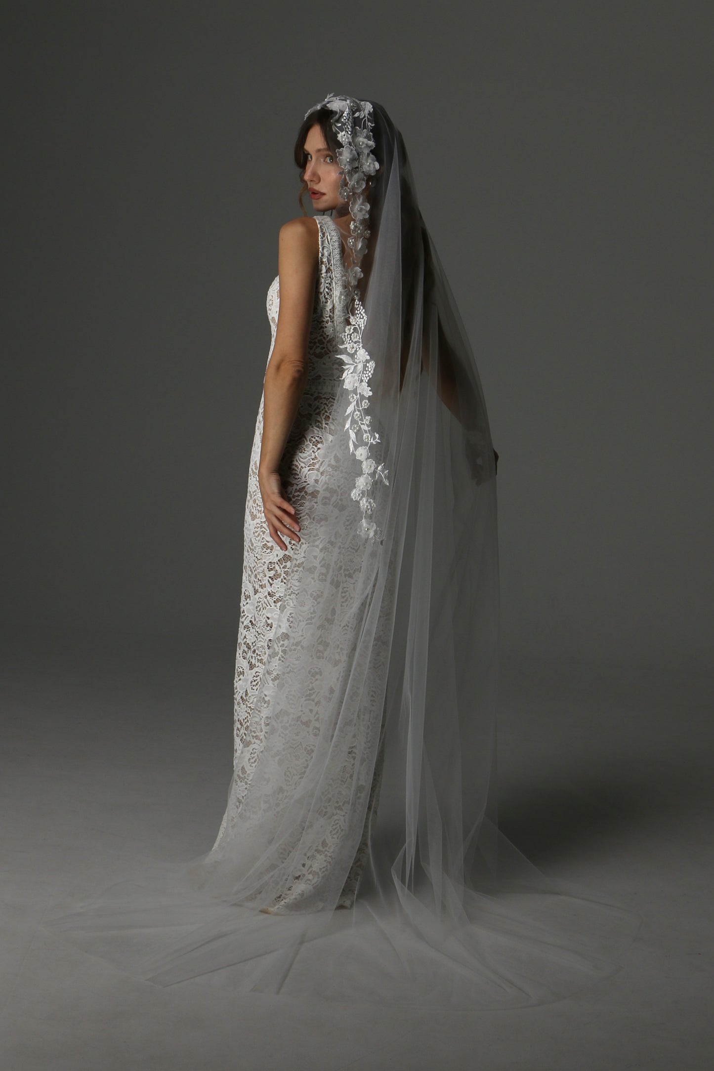 Modern Lace Appliqué Mantilla Veil – One Layer Boho Bridal Veil - M1073