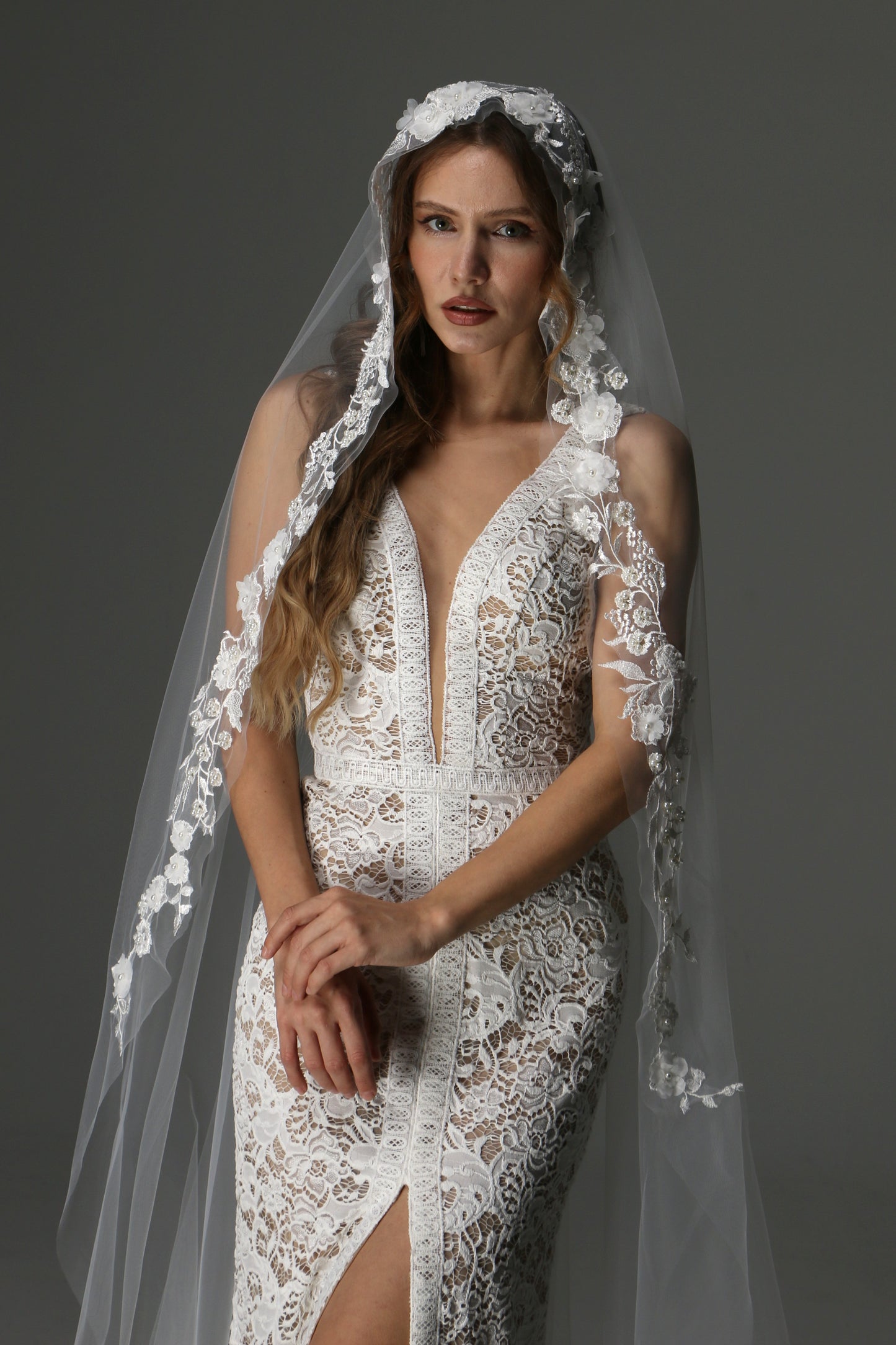 Modern Lace Appliqué Mantilla Veil – One Layer Boho Bridal Veil - M1073