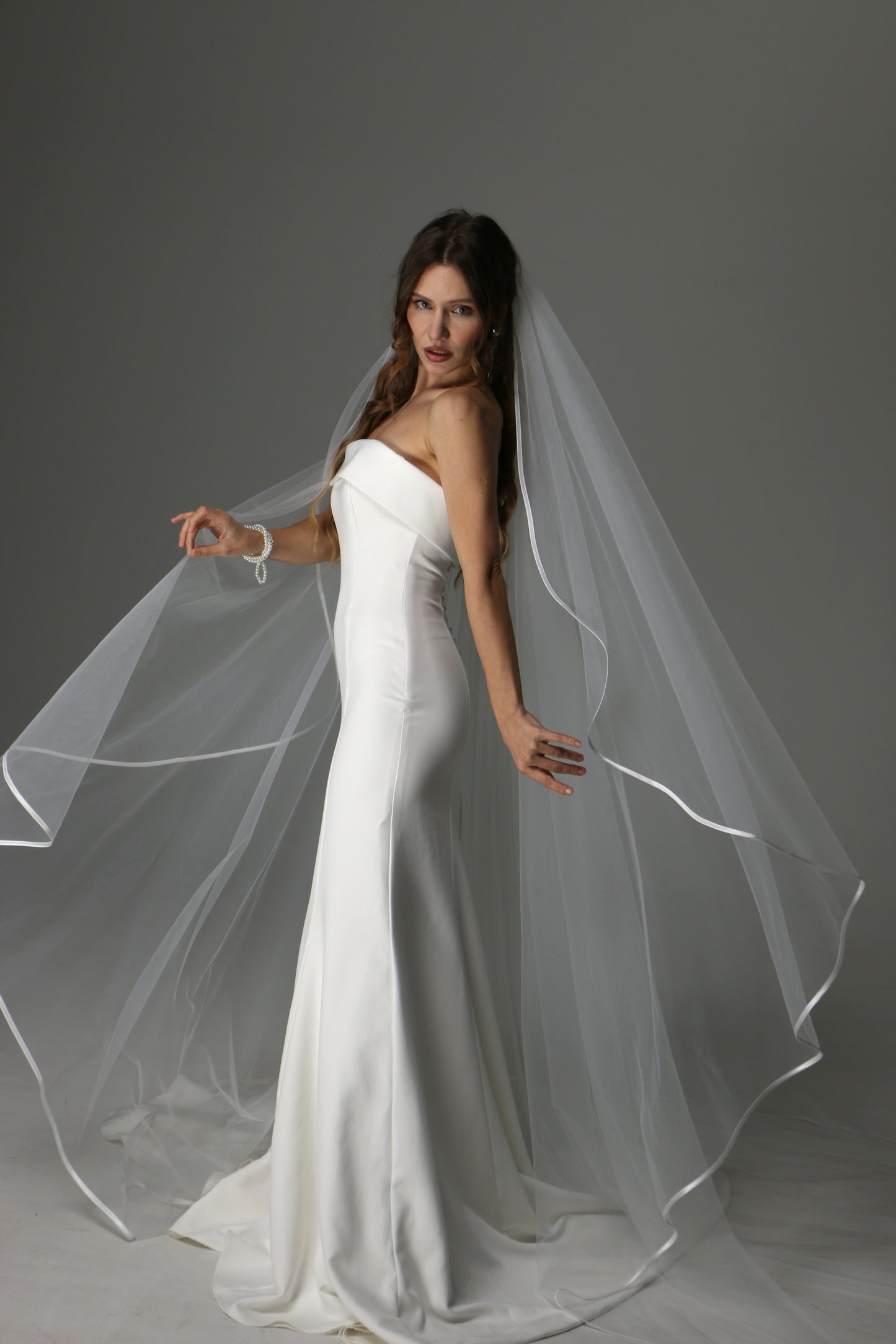 Minimalist Cascade Veil – Single Layer Cut Edge Bridal Veil - M1076