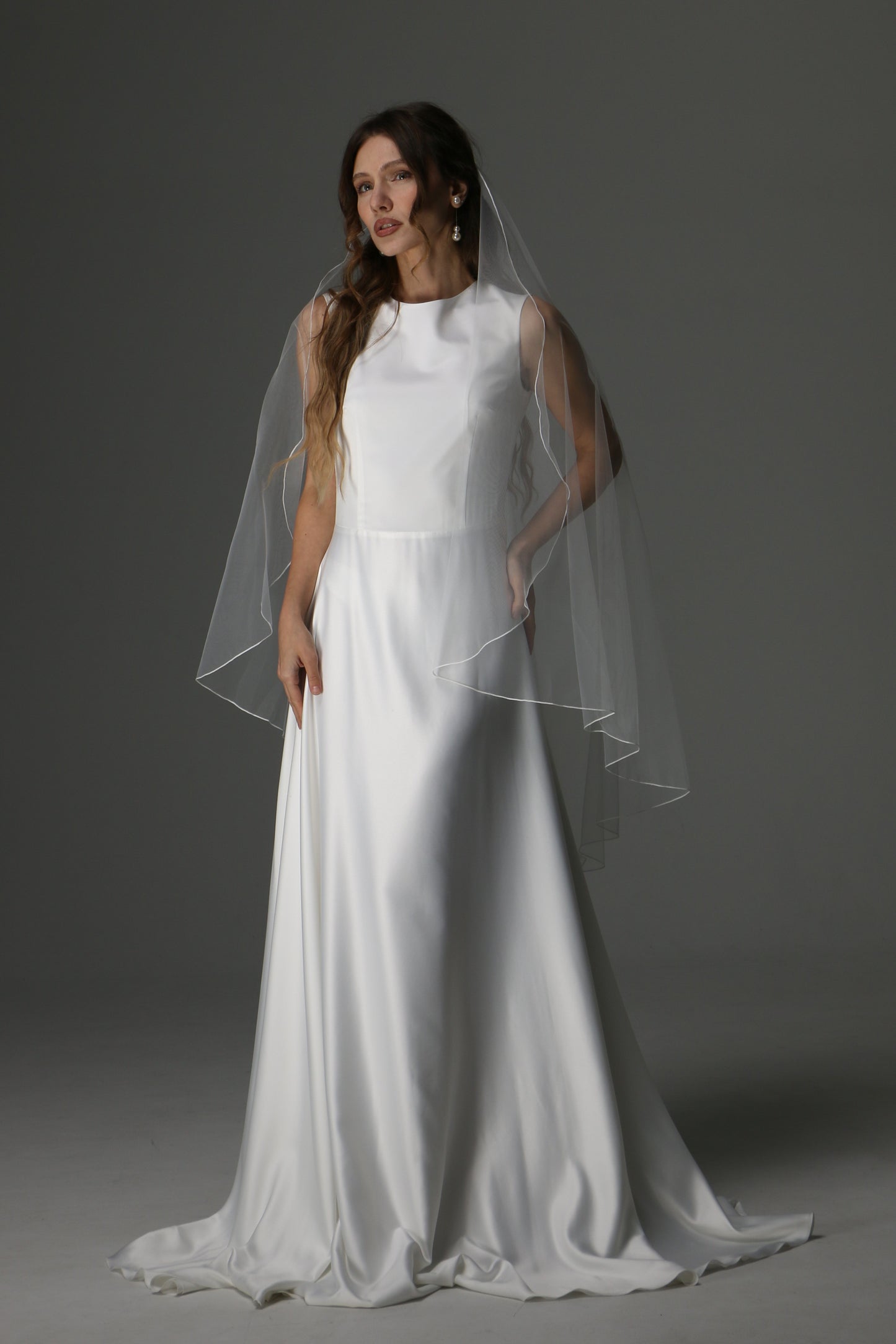 One Tier Cascade Bridal Veil with Pencil Edge | Simple Wedding Veil - M1078