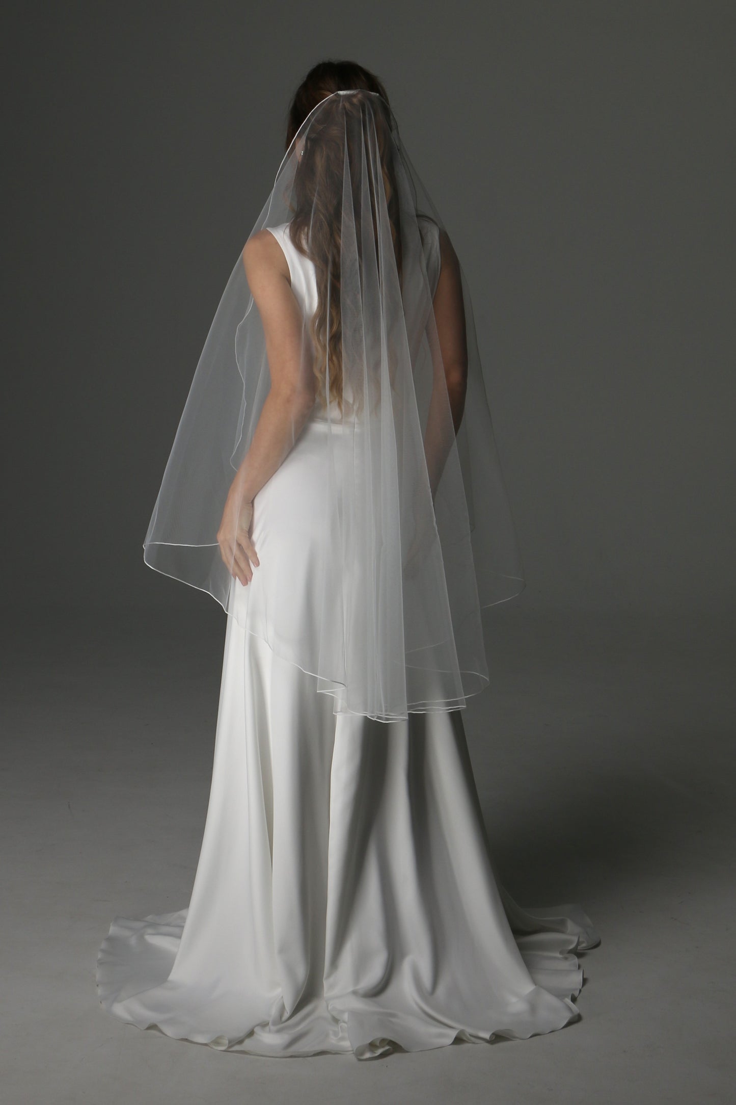 One Tier Cascade Bridal Veil with Pencil Edge | Simple Wedding Veil - M1078