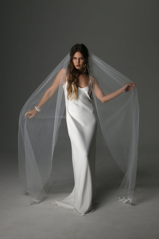 Single Tier Bridal Veil with Lace Appliqués | Romantic Wedding Veil - M1079