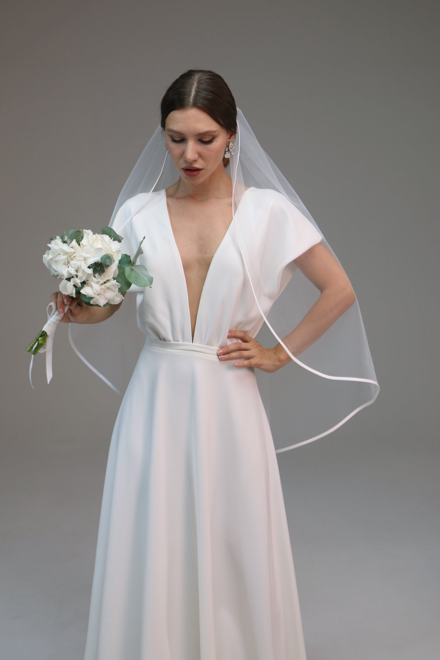 Single layer veil with satin edge, Satin veil with comb , Simple veil with satin edge