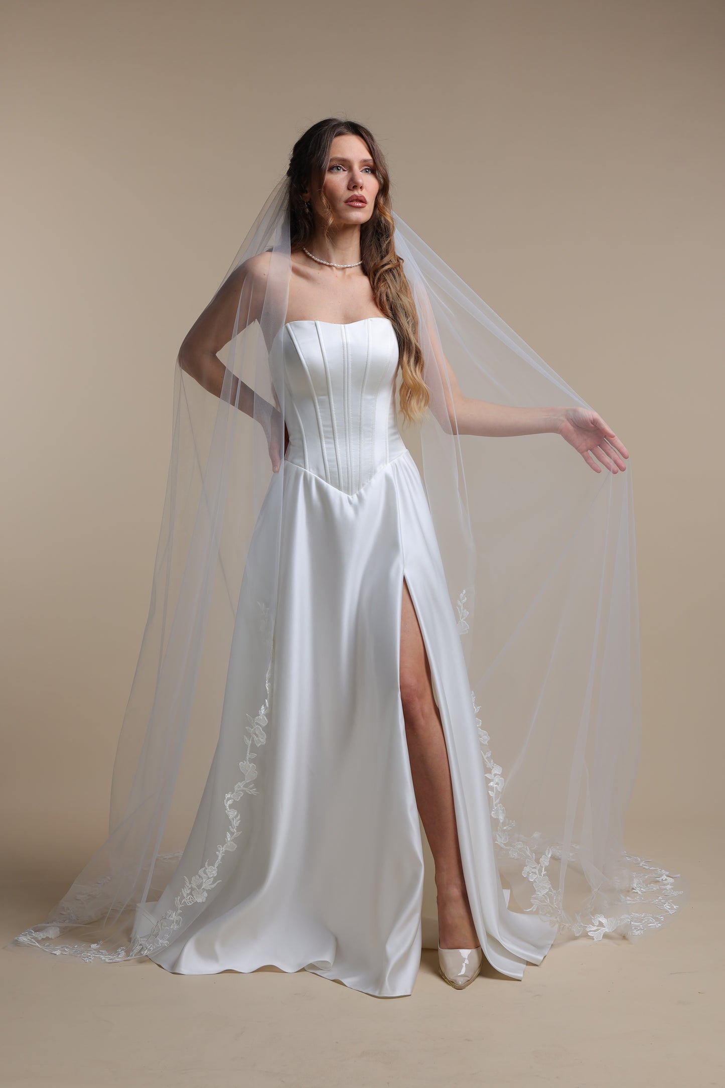 Long One Tier Bridal Veil with Floral Appliques, Cathedral Veil, Flower Lace Train Veil, Elegant Wedding Veil .M1090