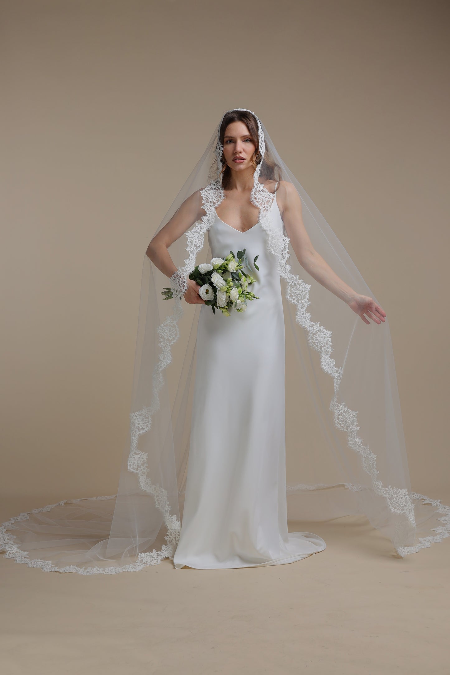 Long One Tier Mantilla Veil with Lace Scalloped Edge | Cathedral Lace Veil | Elegant Spanish Style Bridal Veil,M1094