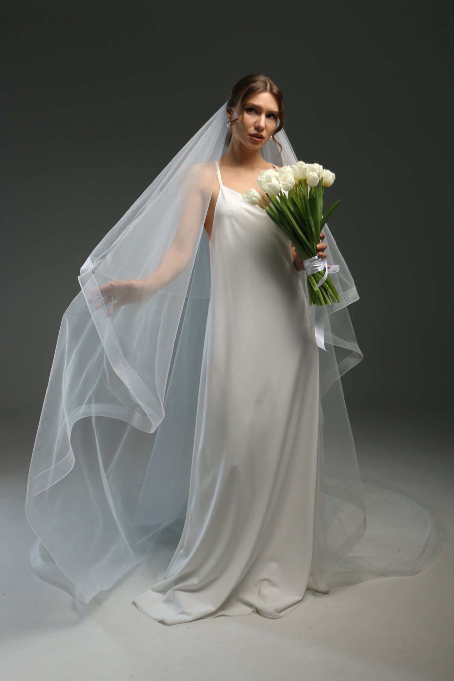 Veil with horsehair trim, Crinoline edge veil with blusher,Horsetail veil to your fingertips