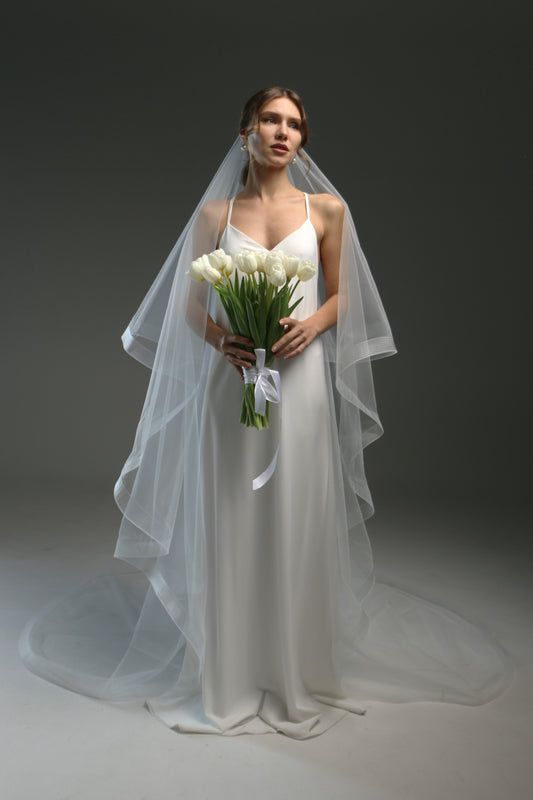 Veil with horsehair trim, Crinoline edge veil with blusher,Horsetail veil to your fingertips - M1038