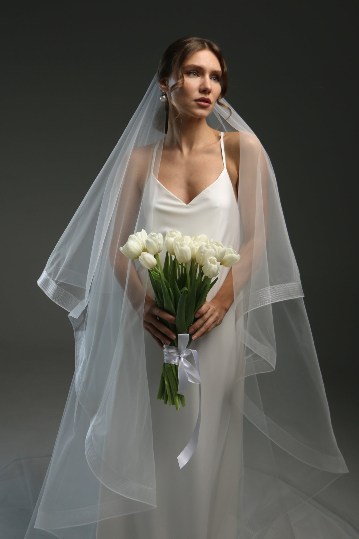 Veil with horsehair trim, Crinoline edge veil with blusher,Horsetail veil to your fingertips