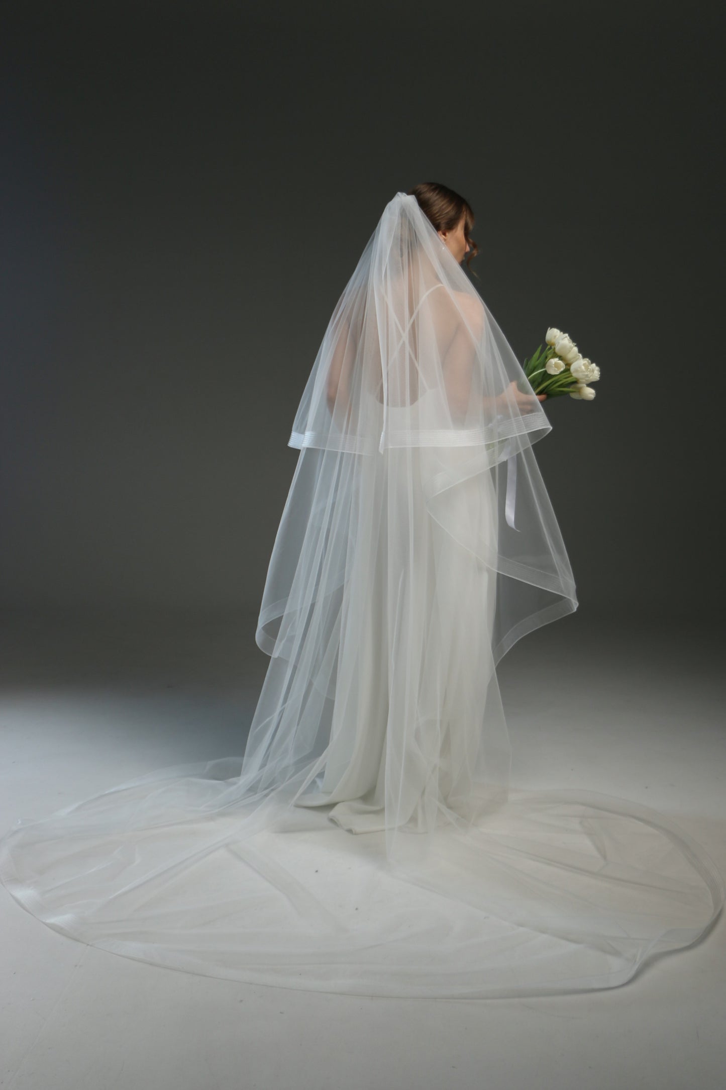Veil with horsehair trim, Crinoline edge veil with blusher,Horsetail veil to your fingertips