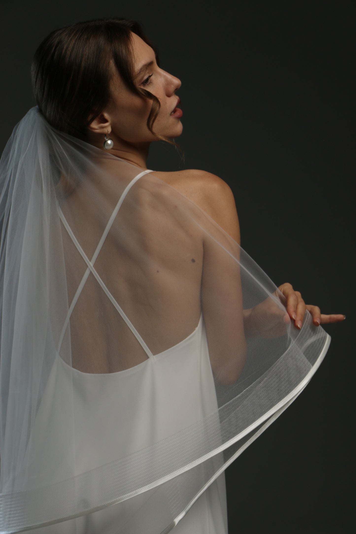 Cascade bridal veil with satin ribbon | Wedding veil with horsehair trim | Elegant flowing design