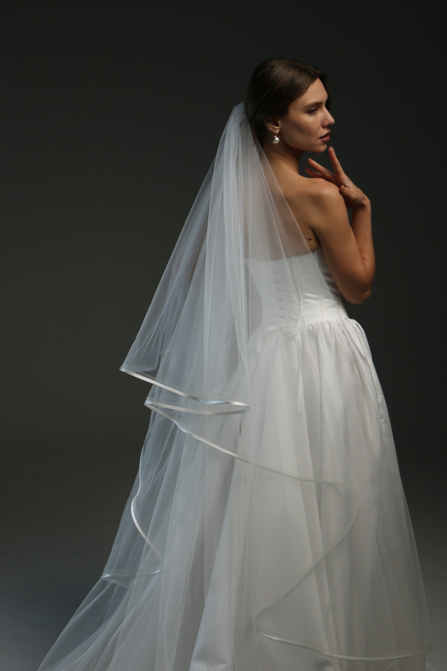 Ivory Satin Edge Veil – Double Layer Soft English Tulle Fingertip Drop Veil with Horsehair Trim