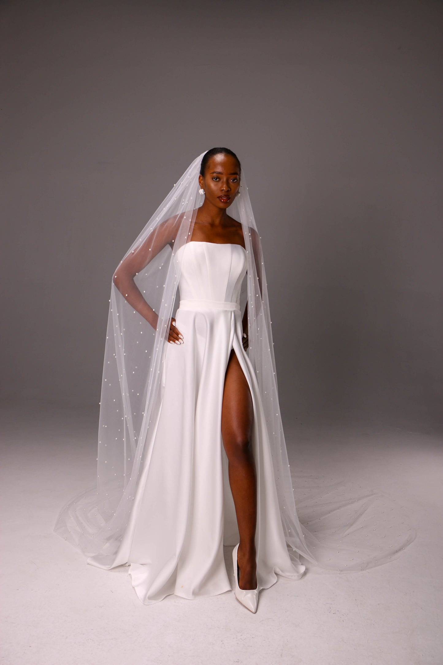 Simple Pearl Bridal Veil – One Tier
