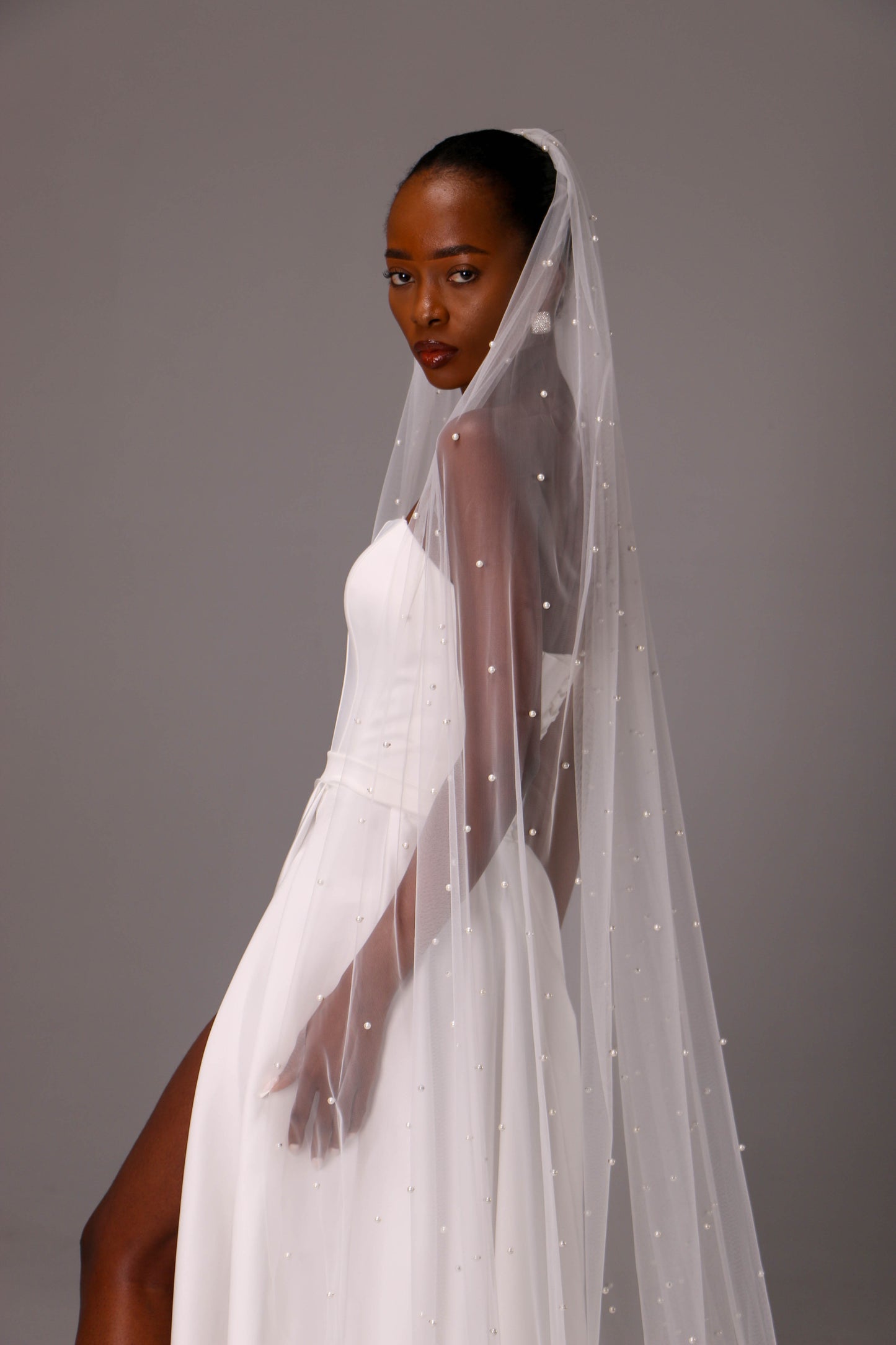 Simple Pearl Bridal Veil – One Tier