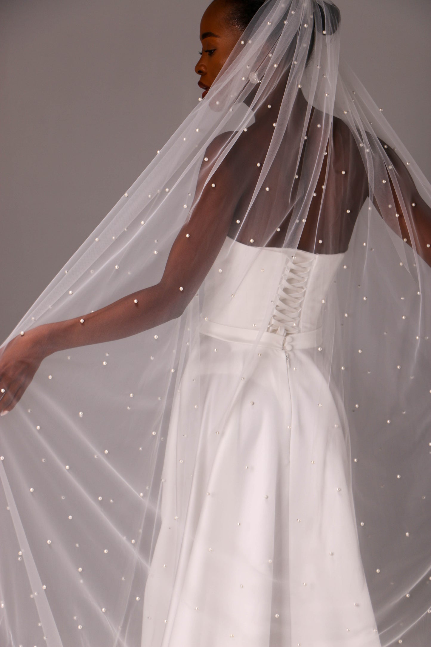 Simple Pearl Bridal Veil – One Tier