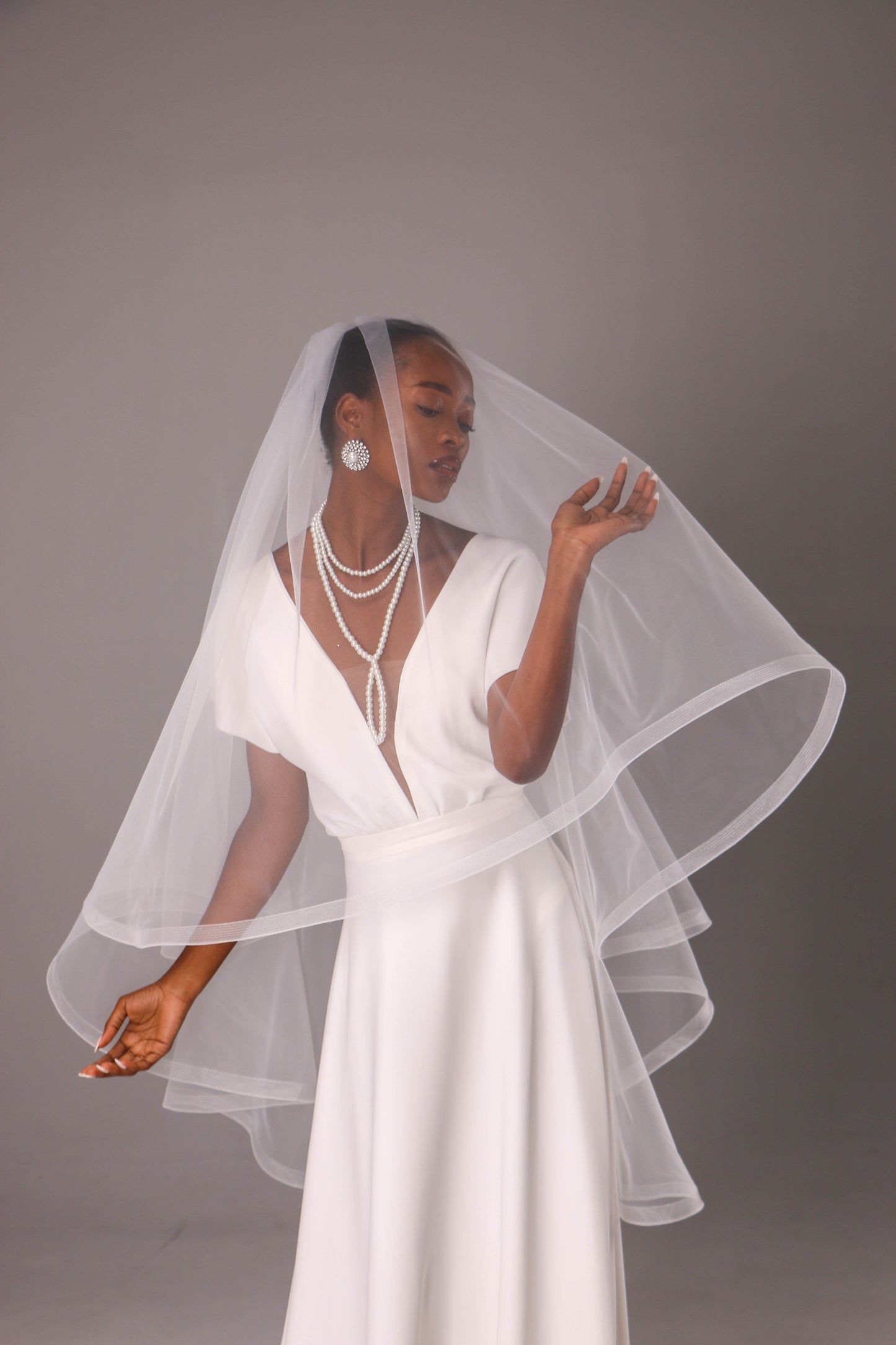 Two-Tier Horsehair Trim Bridal Veil