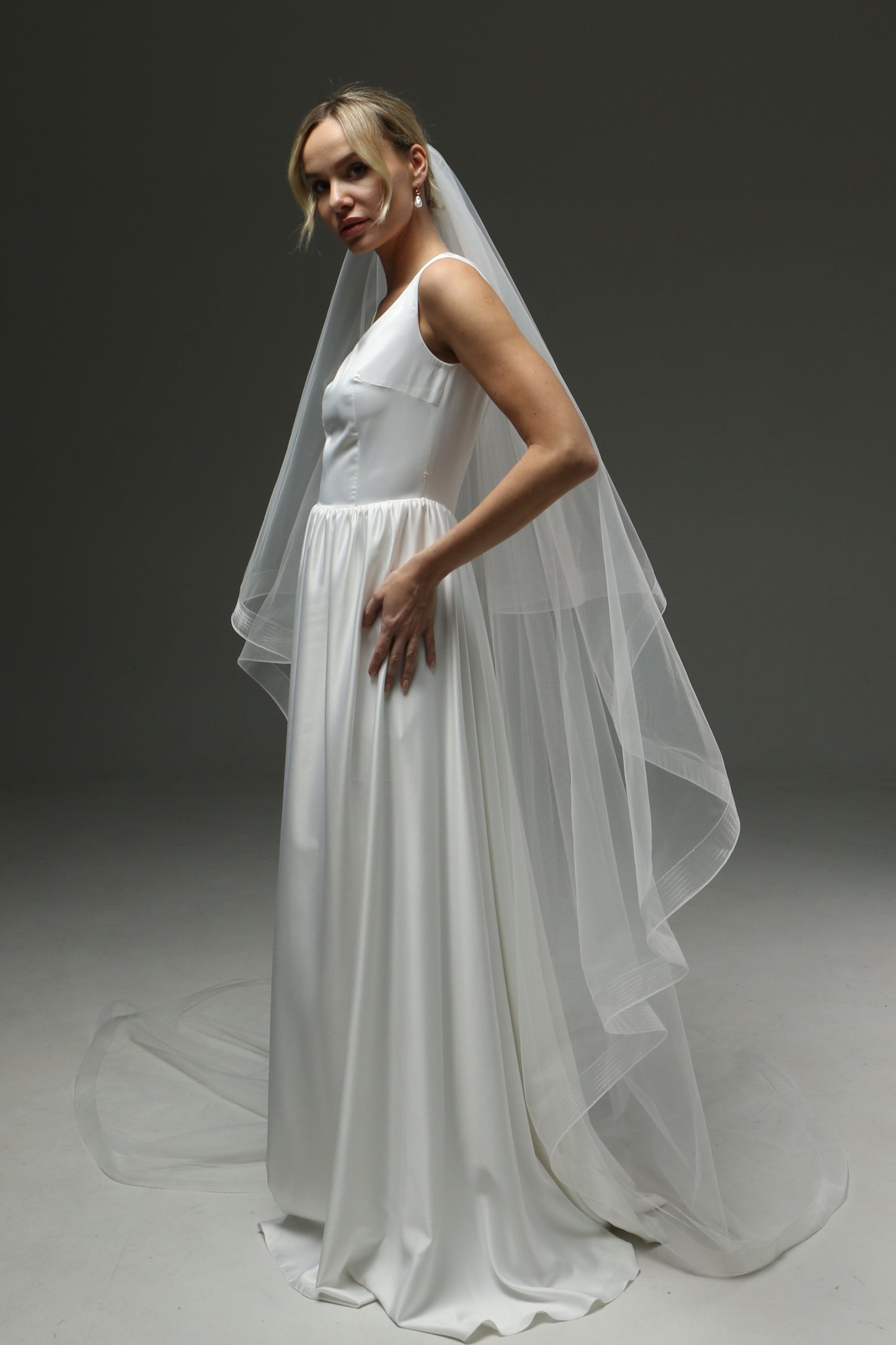 Romantic Bridal Veil with Horsehair Edge, Two Layers