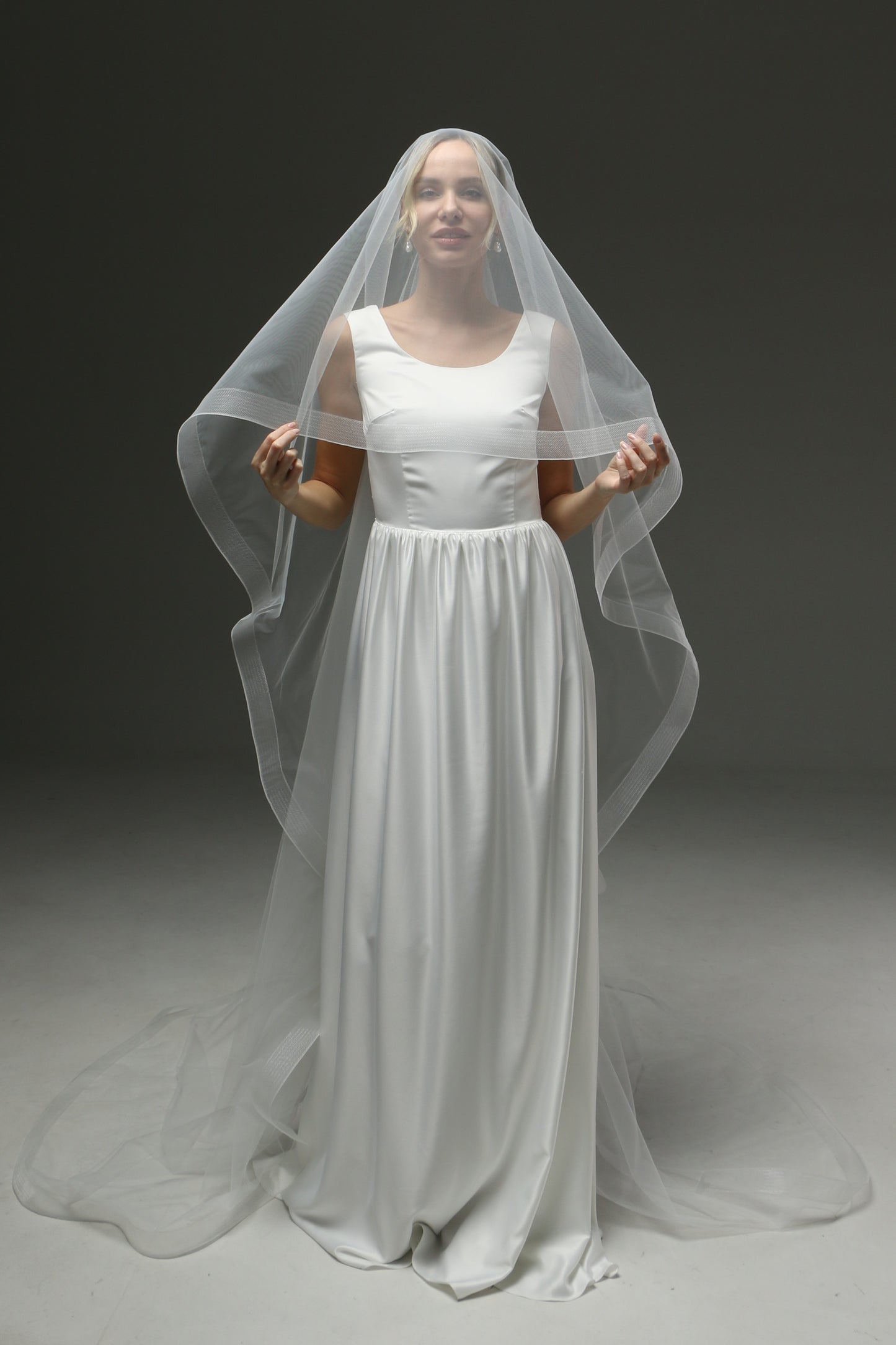 Romantic Bridal Veil with Horsehair Edge, Two Layers