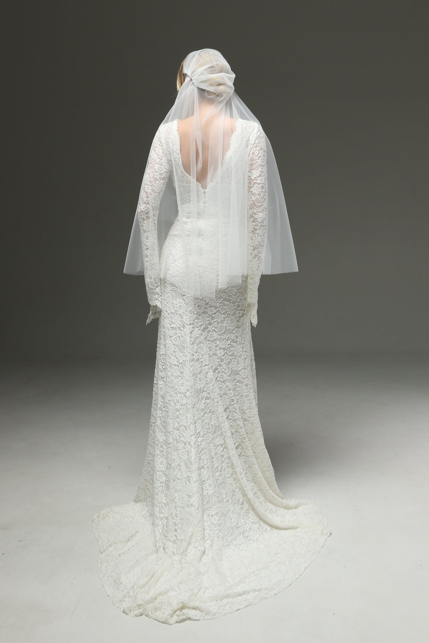 One Tier Juliet Cap Veil with Cut Edge