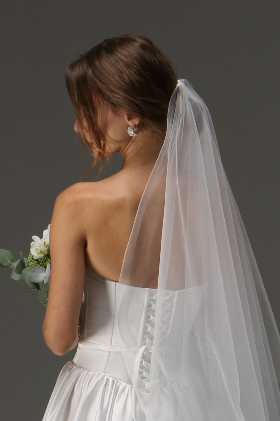 One-tier Cascade Wedding Veil with Horsehair Trim — Elegant Long Bridal Veil