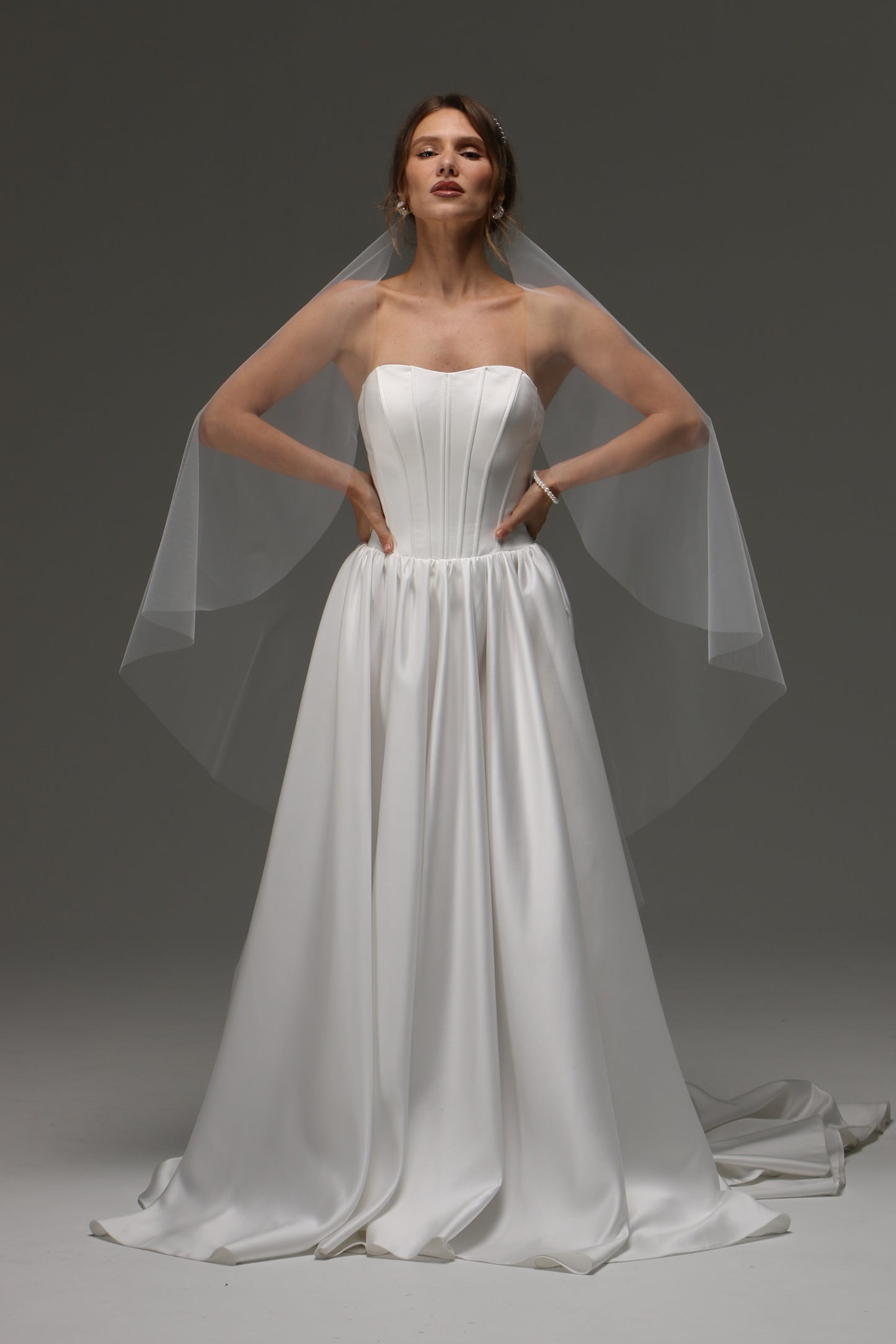 One Tier Cascade Veil with Raw Edge | Soft Ivory Cathedral Wedding Veil | Classic Soft Bridal Veil