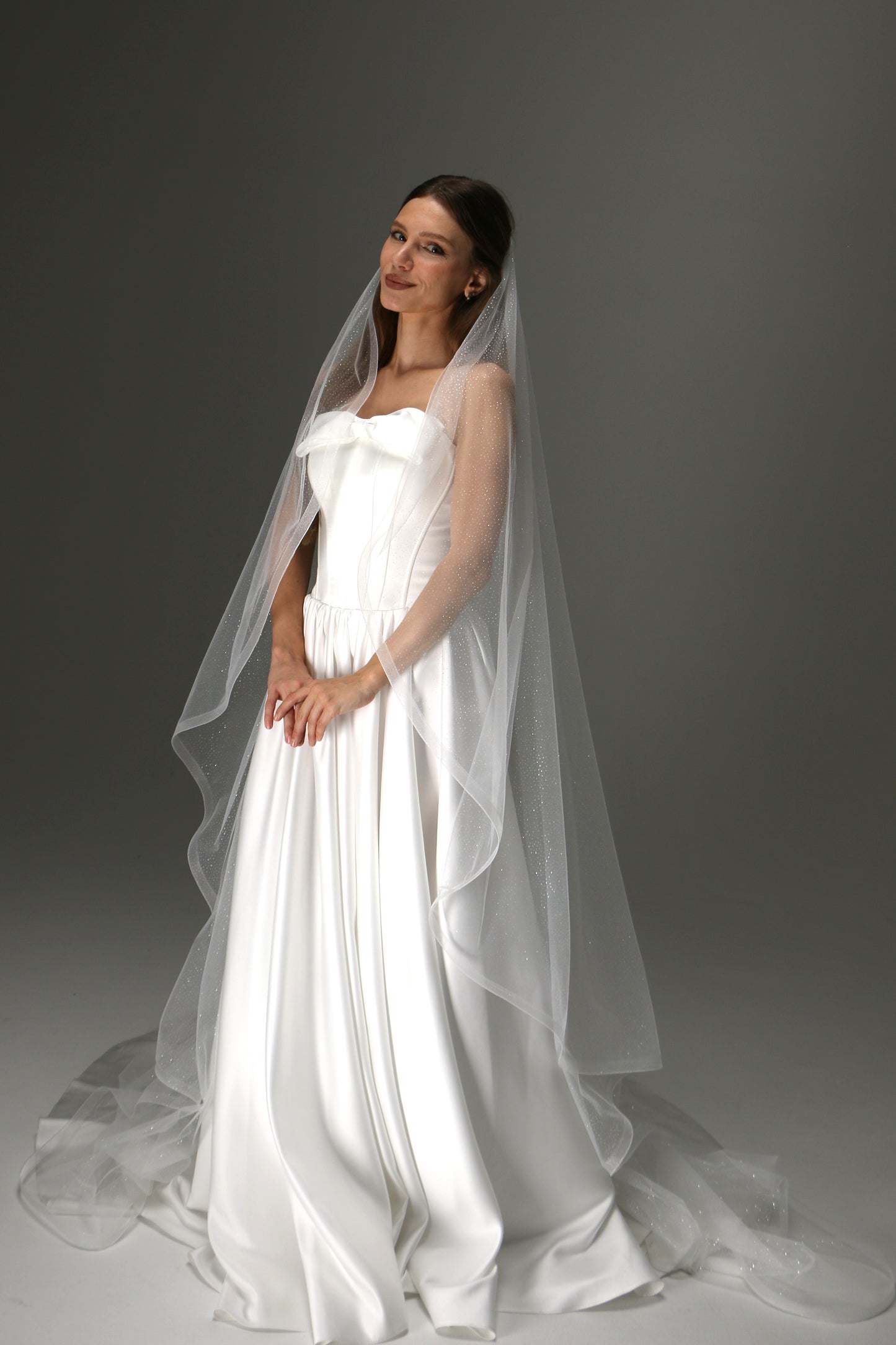 One-Tier Cascade Veil with Glitter Horsehair Edge - M1015