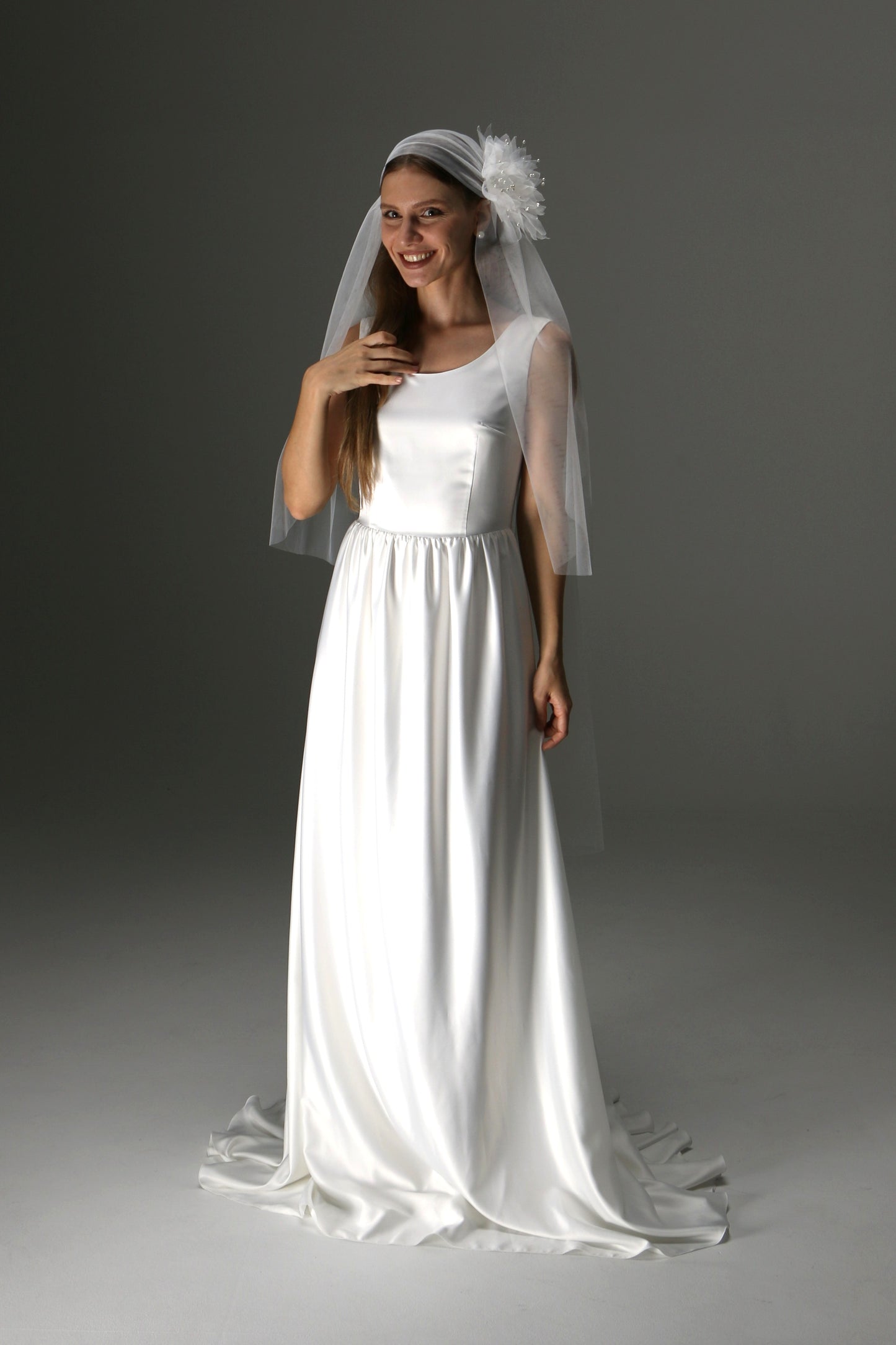 Romantic Juliet Cap Veil with Flower – One Layer Boho Soft Tulle Wedding Veil - M1005