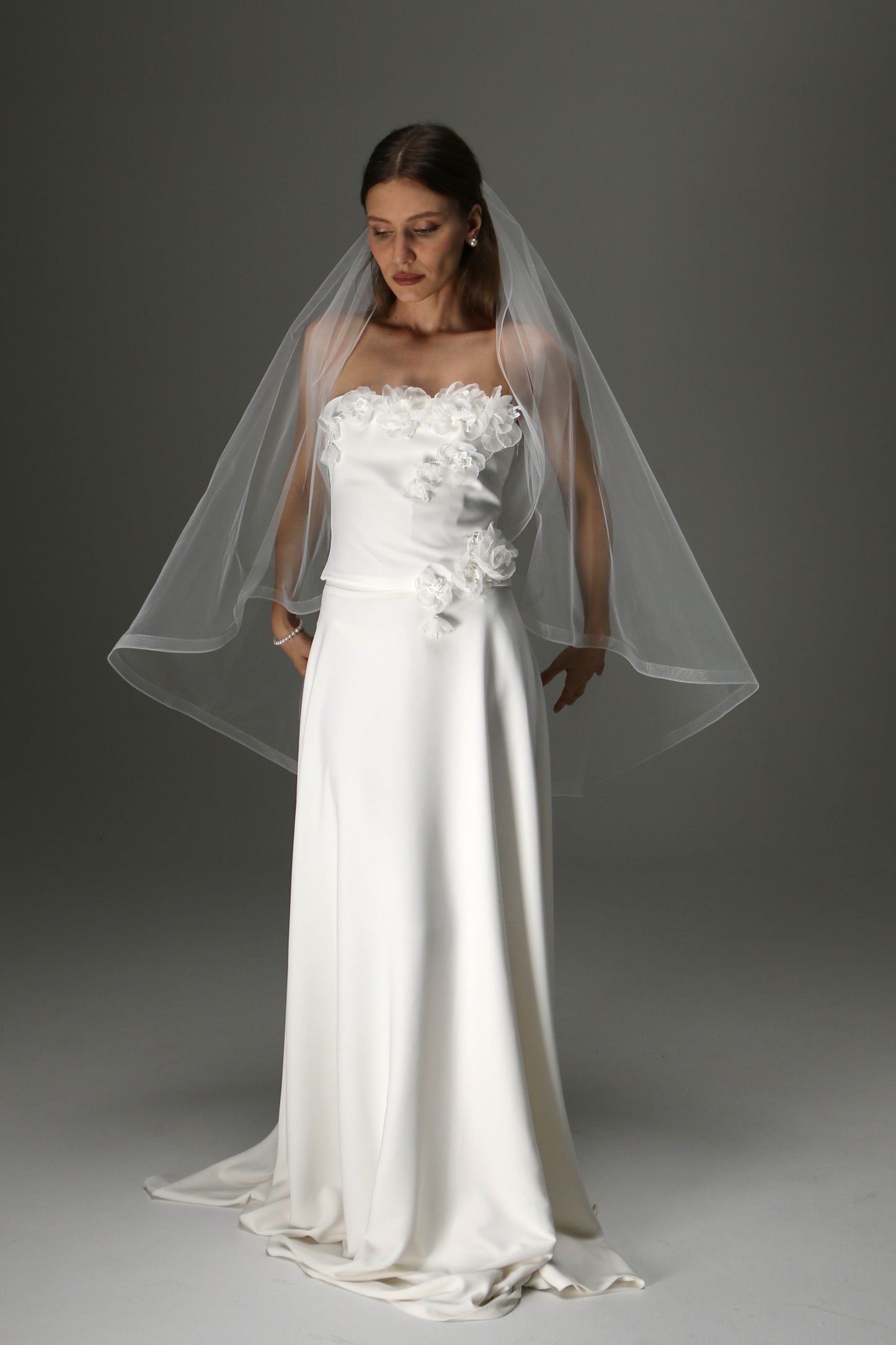 One Tier Cascade Bridal Veil with Horsehair Trim | Soft Tulle Wedding Veil - M1003