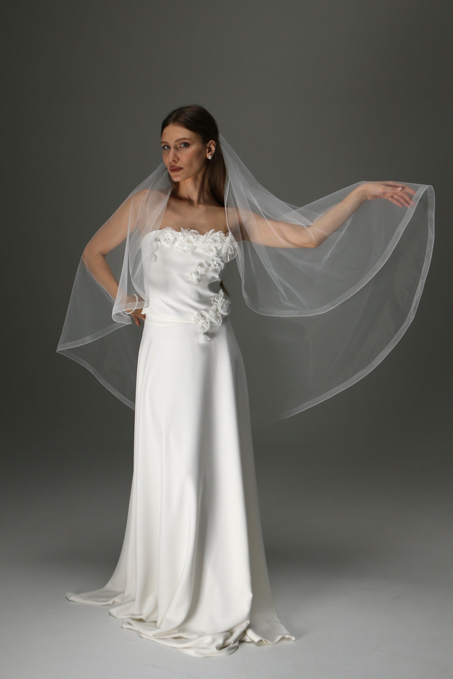 One Tier Cascade Bridal Veil with Horsehair Trim | Soft Tulle Wedding Veil - M1003