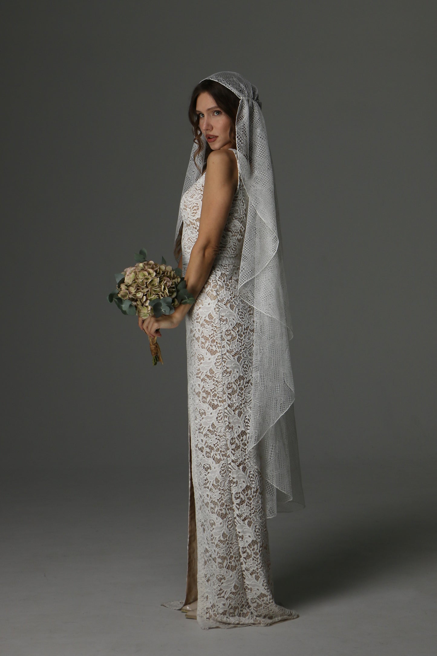 Romantic Boho Chantilly Lace Veil – One Tier Juliet Cap Style - M1071